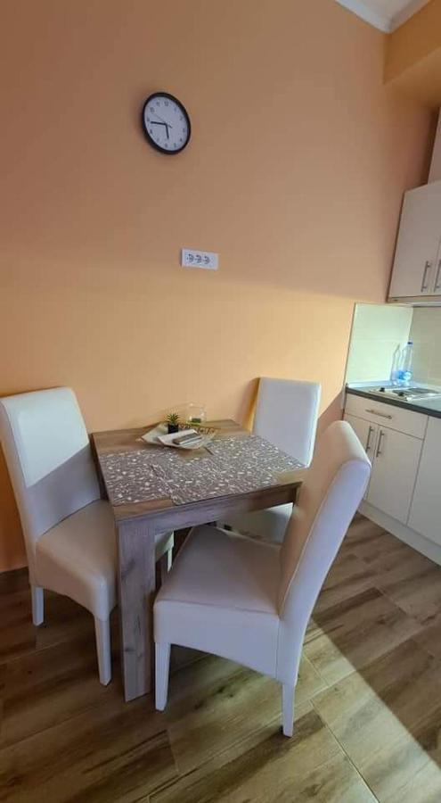 Ales Apartman Σόμπορ Εξωτερικό φωτογραφία