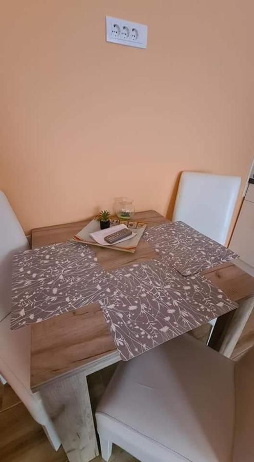 Ales Apartman Σόμπορ Εξωτερικό φωτογραφία