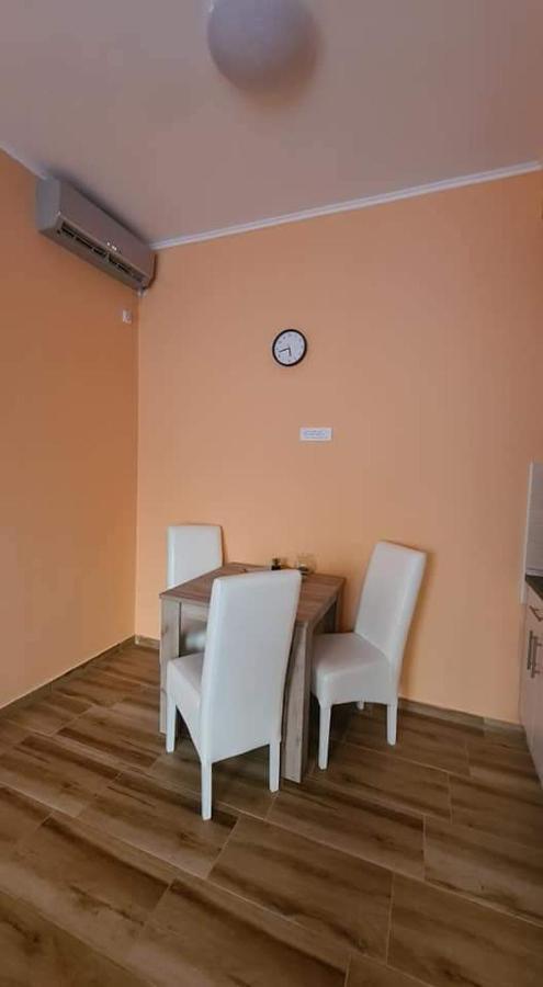 Ales Apartman Σόμπορ Εξωτερικό φωτογραφία